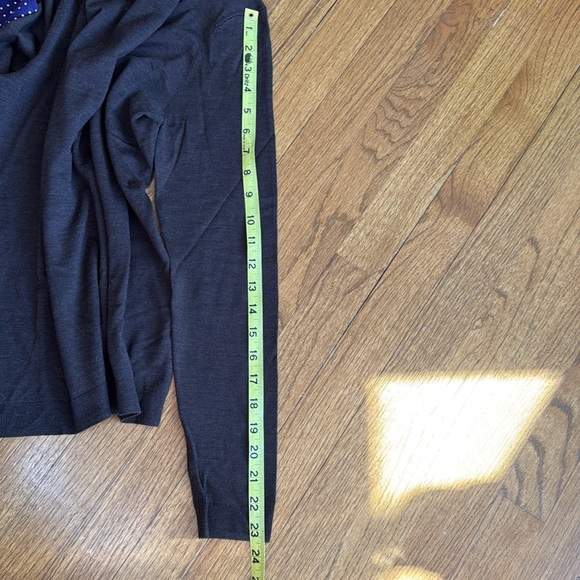 Brooks brothers Saxon wool size medium brown turtleneck sweater. - Picture 4 of 5